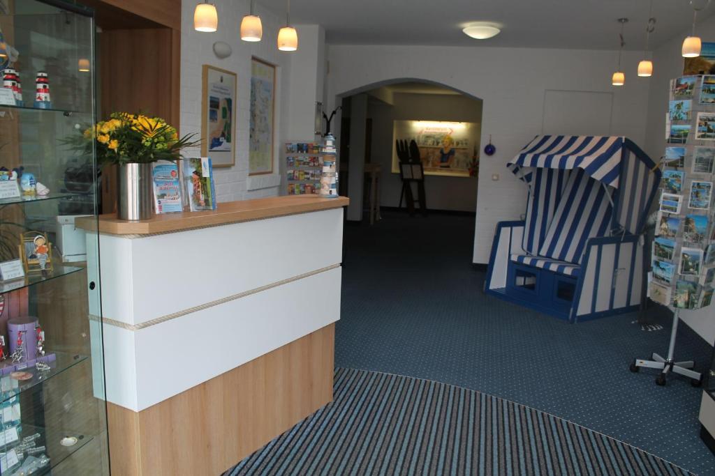 Hotel & Restaurant Am Wasser Breege Exterior photo