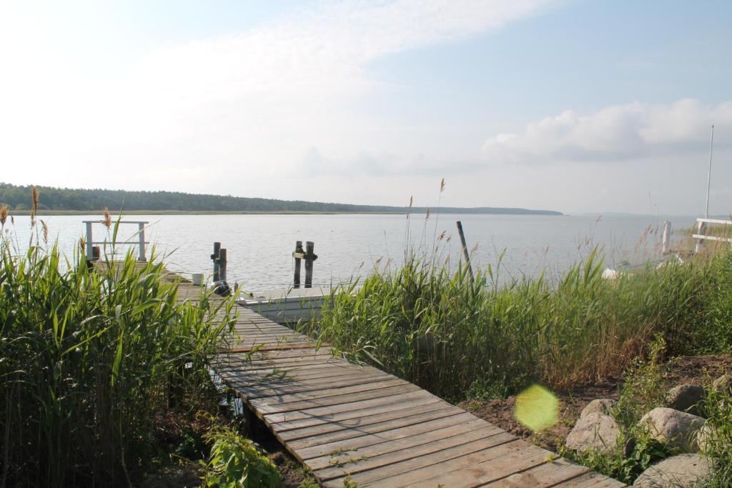 Hotel & Restaurant Am Wasser Breege Exterior photo